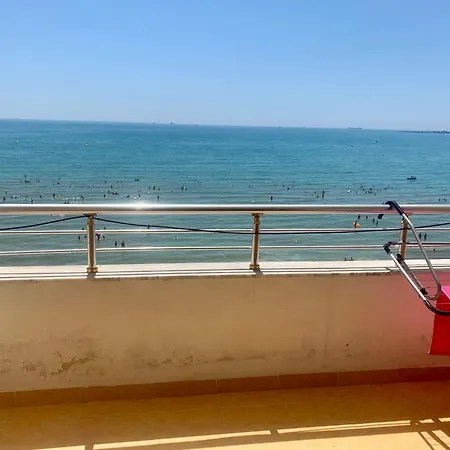 2 Sea View *